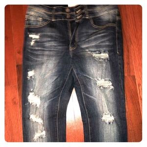KanKan jeans size 29 skinny jeans.